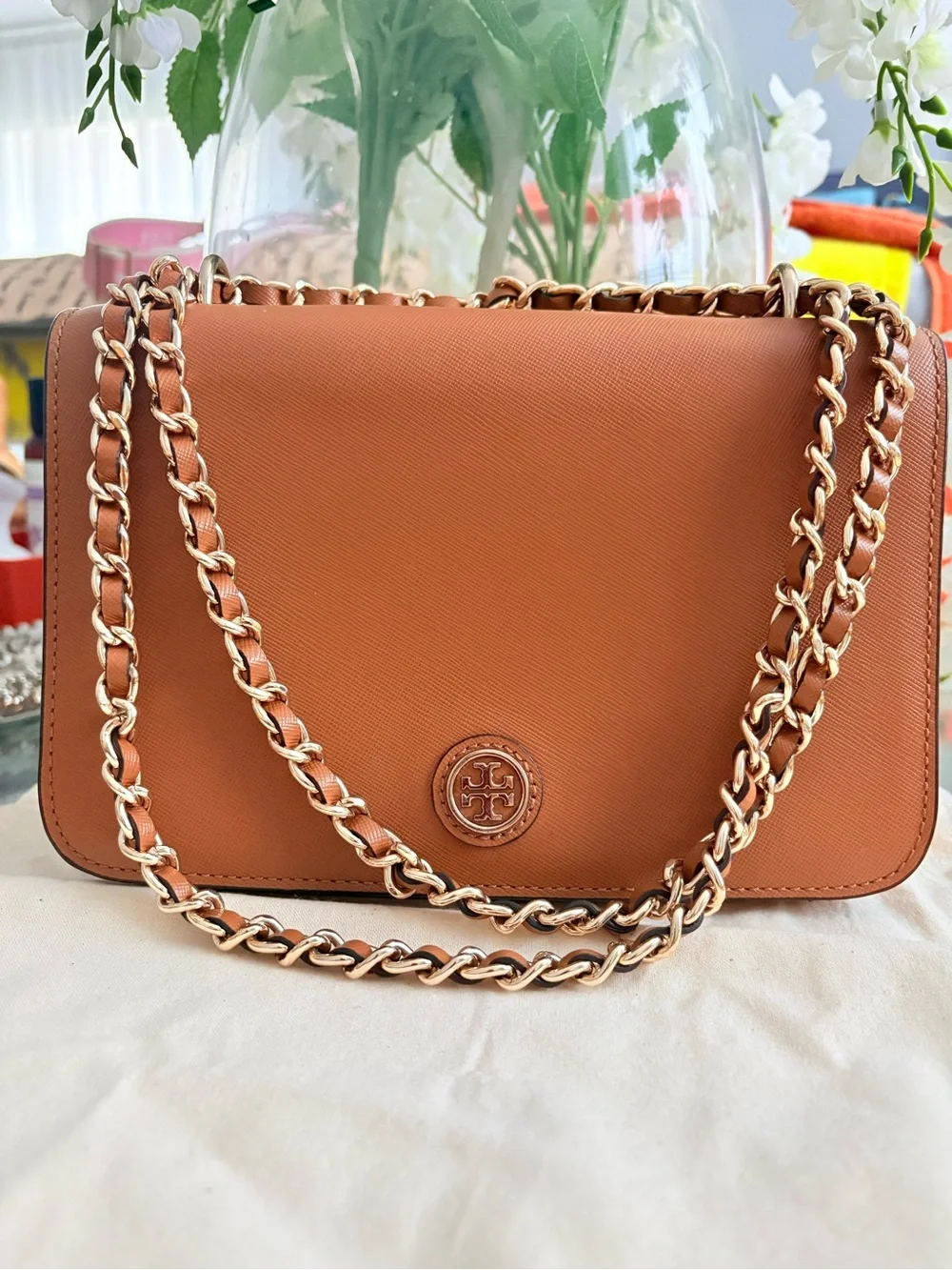 Tory Burch Tan Leather Shoulder Bag with Gold Chain